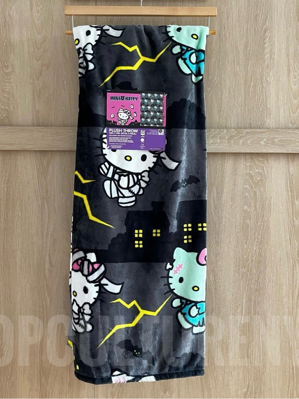 Hello Kitty Halloween Blanket NEW